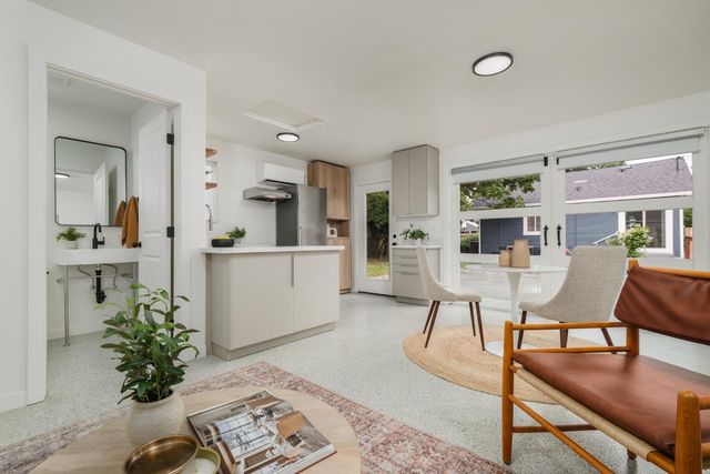 3517 Santa Cruz Way, Sacramento, CA 95817