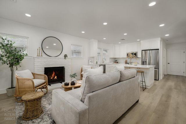 3517 Santa Cruz Way, Sacramento, CA 95817