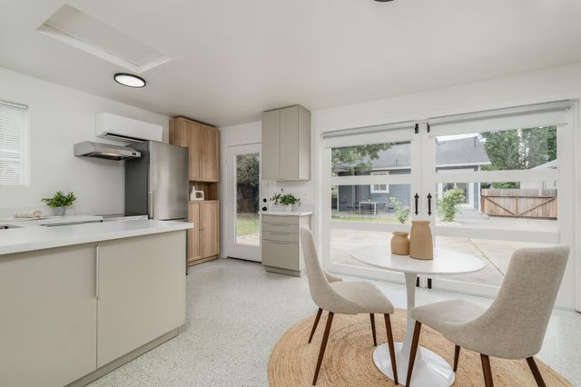 3517 Santa Cruz Way, Sacramento, CA 95817