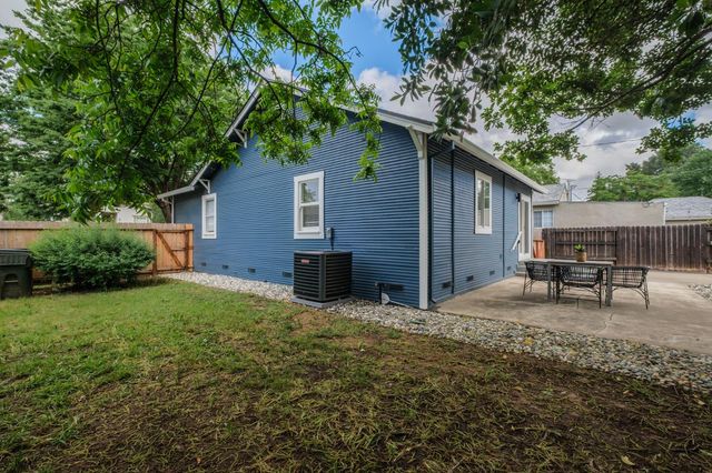 3517 Santa Cruz Way, Sacramento, CA 95817