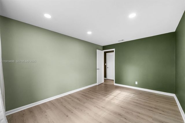 11166 NW 37th St, Sunrise, FL 33351