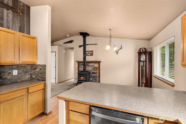 14628 Vail Cut Off Rd SE, Rainier, WA 98576