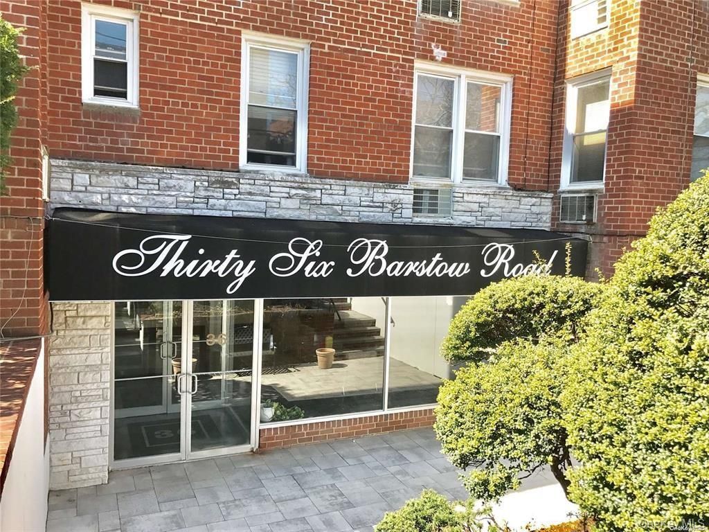 36 Barstow Road 2D, Great Neck, NY 11021