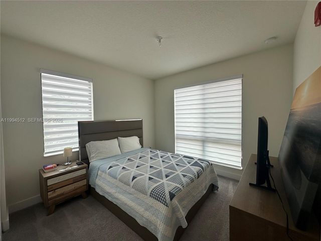 8001 NW 41st St F-113, Doral, FL 33166