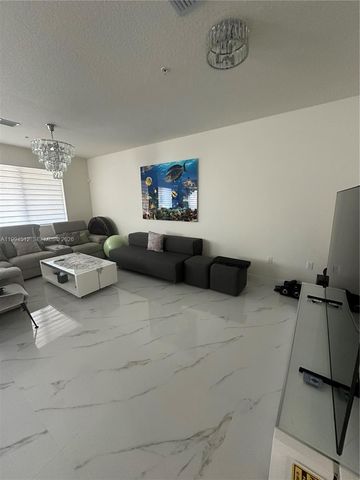 8001 NW 41st St F-113, Doral, FL 33166