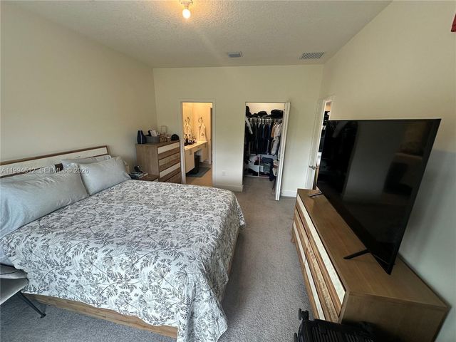 8001 NW 41st St F-113, Doral, FL 33166