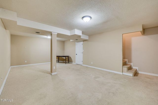 420 Poplar Street, Mount Carmel, TN 37645