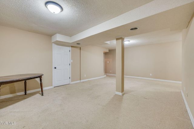 420 Poplar Street, Mount Carmel, TN 37645