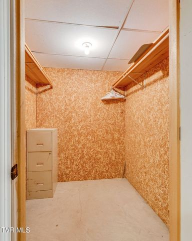 420 Poplar Street, Mount Carmel, TN 37645