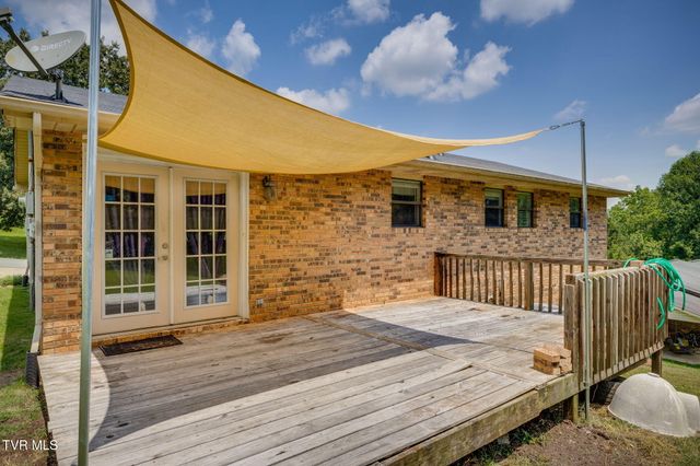 420 Poplar Street, Mount Carmel, TN 37645