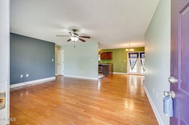 420 Poplar Street, Mount Carmel, TN 37645