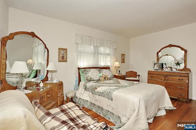 429 Polly Ann Terrace, Paramus, NJ 07652