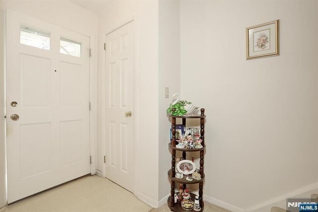 429 Polly Ann Terrace, Paramus, NJ 07652