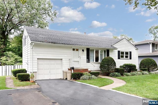 429 Polly Ann Terrace, Paramus, NJ 07652