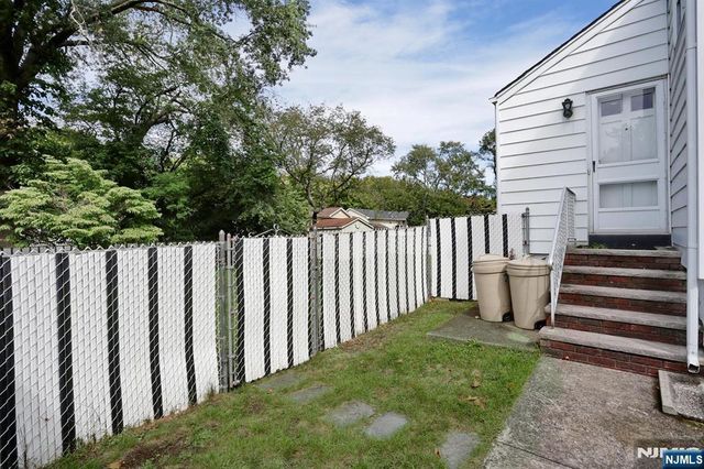 429 Polly Ann Terrace, Paramus, NJ 07652