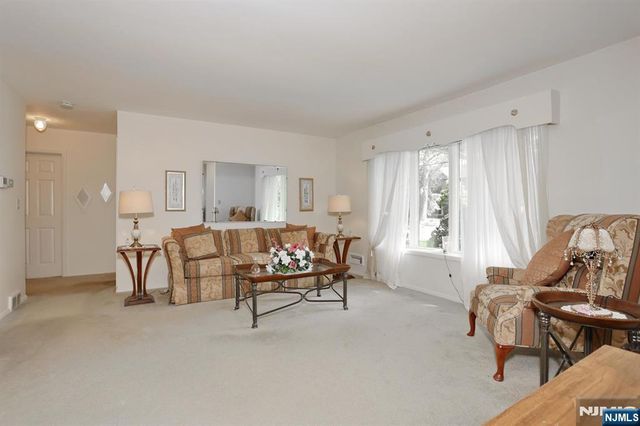 429 Polly Ann Terrace, Paramus, NJ 07652