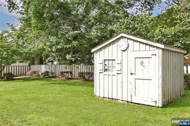 429 Polly Ann Terrace, Paramus, NJ 07652