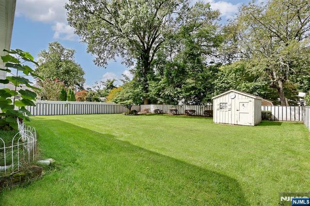 429 Polly Ann Terrace, Paramus, NJ 07652