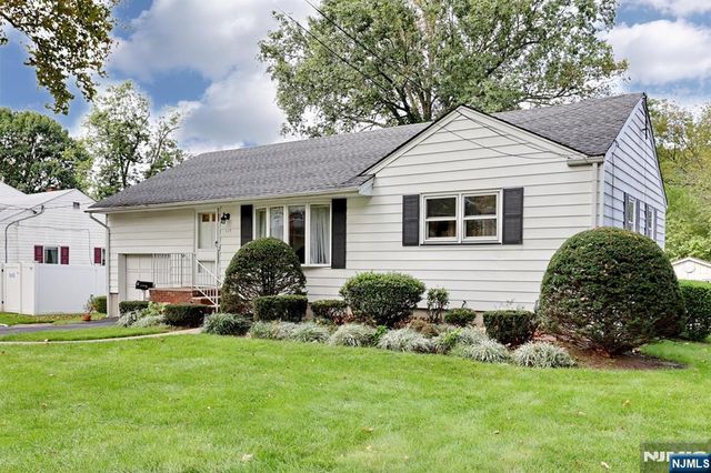429 Polly Ann Terrace, Paramus, NJ 07652
