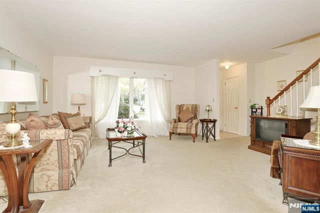 429 Polly Ann Terrace, Paramus, NJ 07652