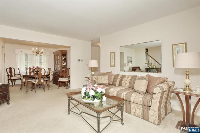 429 Polly Ann Terrace, Paramus, NJ 07652