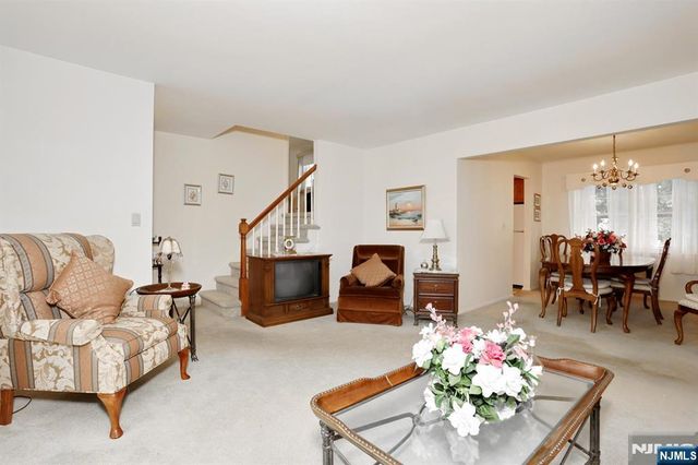 429 Polly Ann Terrace, Paramus, NJ 07652