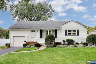 429 Polly Ann Terrace, Paramus, NJ 07652