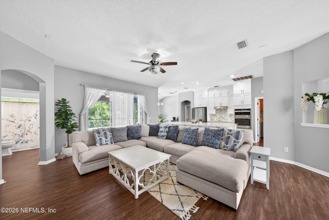 885 CORSICA Lane, Jacksonville, FL 32218