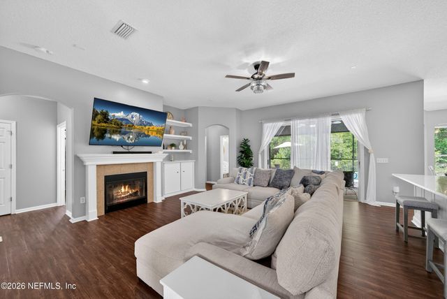 885 CORSICA Lane, Jacksonville, FL 32218