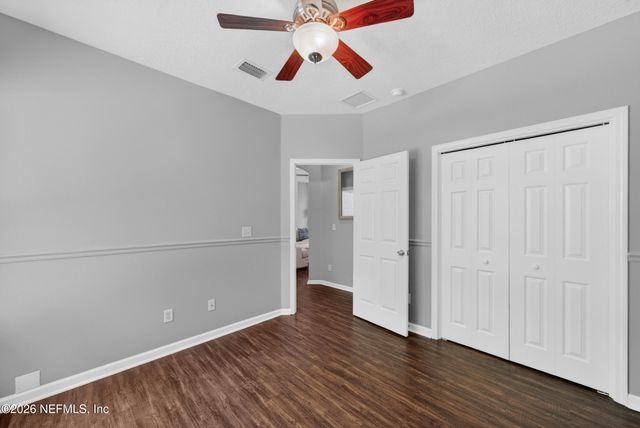 885 CORSICA Lane, Jacksonville, FL 32218