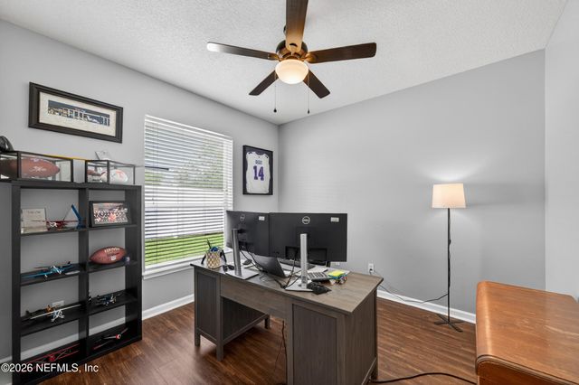 885 CORSICA Lane, Jacksonville, FL 32218