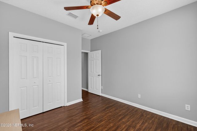 885 CORSICA Lane, Jacksonville, FL 32218