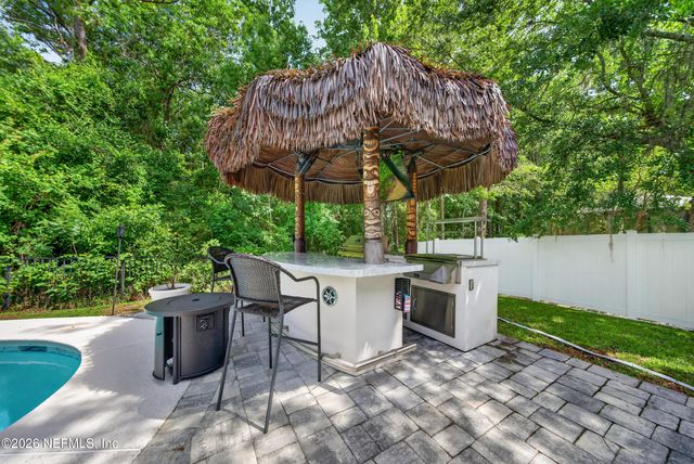885 CORSICA Lane, Jacksonville, FL 32218