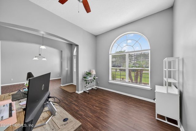 885 CORSICA Lane, Jacksonville, FL 32218