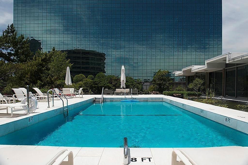 5050 Woodway Drive 2A, Houston, TX 77056