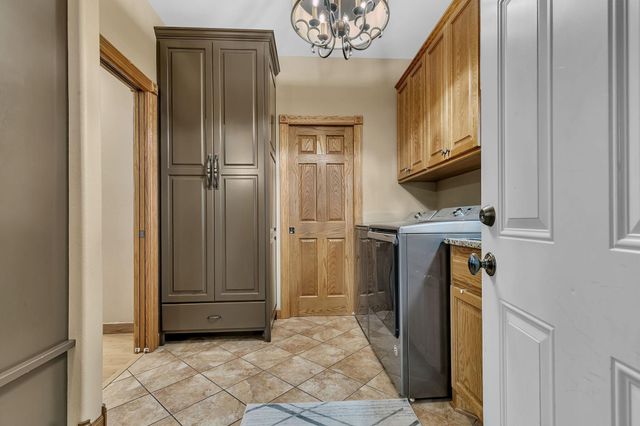 2165 Mill Pond Drive, Saint Cloud, MN 56303