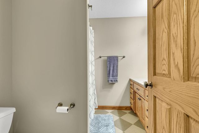 2165 Mill Pond Drive, Saint Cloud, MN 56303