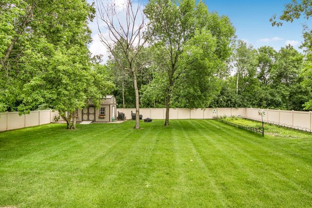 2165 Mill Pond Drive, Saint Cloud, MN 56303