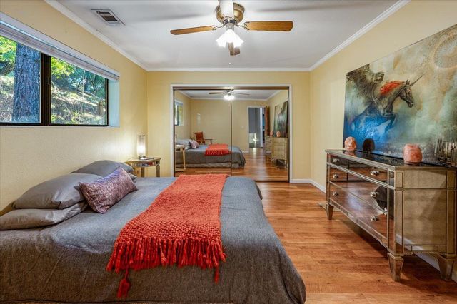 11817 Warbler Way, Penn Valley, CA 95946