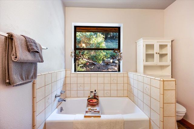 11817 Warbler Way, Penn Valley, CA 95946