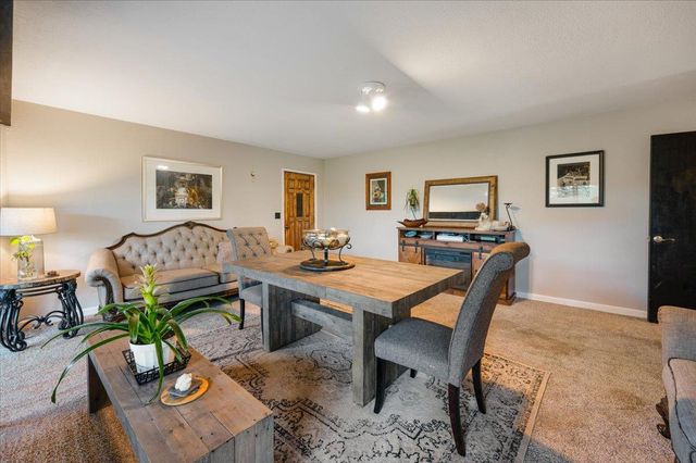 11817 Warbler Way, Penn Valley, CA 95946