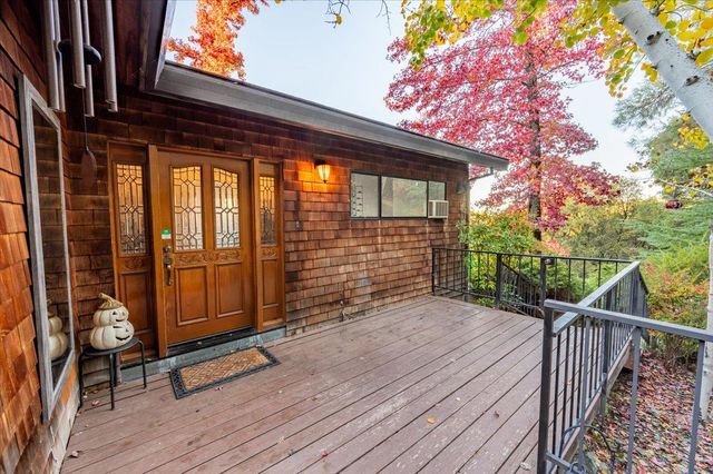 11817 Warbler Way, Penn Valley, CA 95946