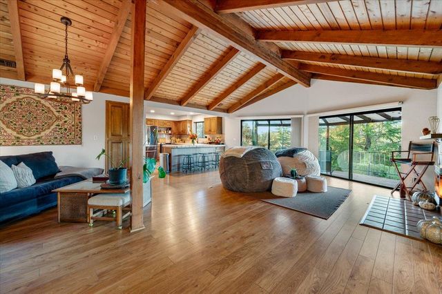 11817 Warbler Way, Penn Valley, CA 95946