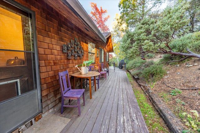 11817 Warbler Way, Penn Valley, CA 95946