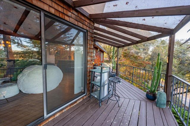 11817 Warbler Way, Penn Valley, CA 95946