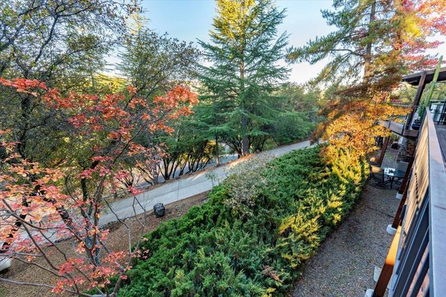 11817 Warbler Way, Penn Valley, CA 95946