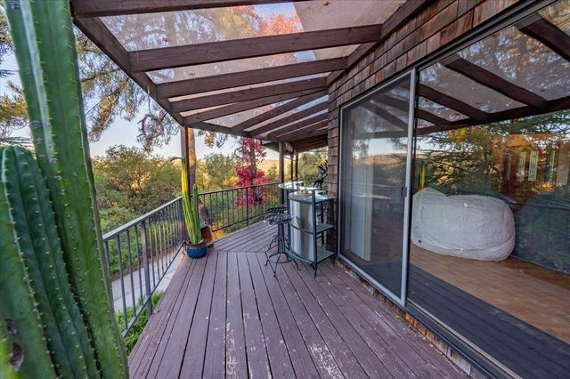 11817 Warbler Way, Penn Valley, CA 95946