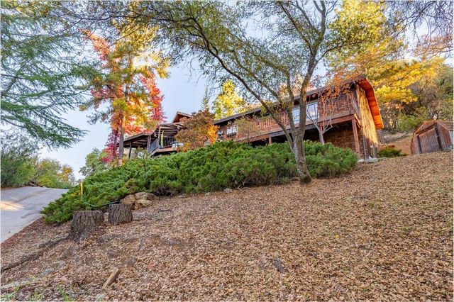 11817 Warbler Way, Penn Valley, CA 95946