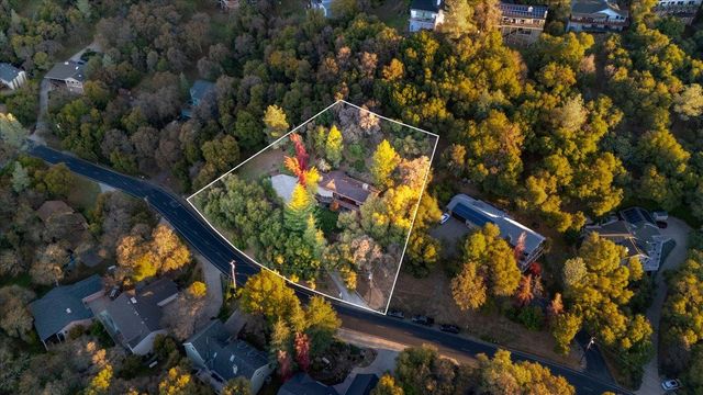 11817 Warbler Way, Penn Valley, CA 95946