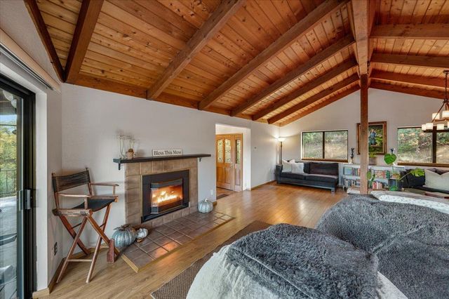 11817 Warbler Way, Penn Valley, CA 95946